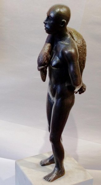 Els van Westerloo - Vrouw met zwaan (brons)